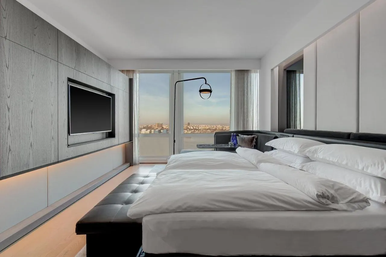 Equinox Hotel New York